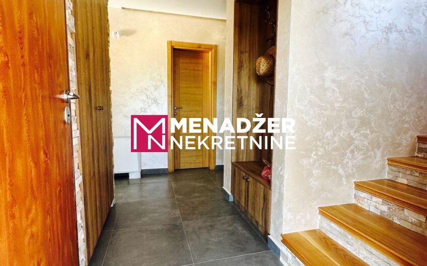 KUĆA LUX NAMJEŠTENA 220 m² – PRIČELjE