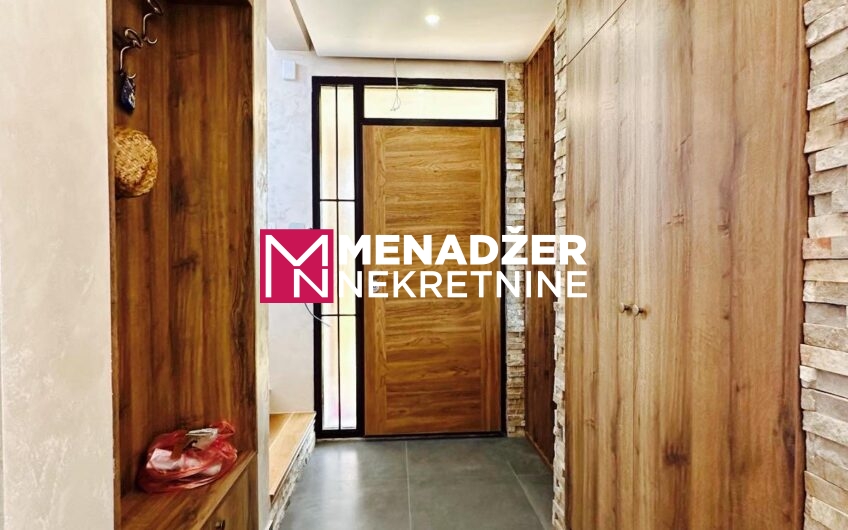 KUĆA LUX NAMJEŠTENA 220 m² – PRIČELjE