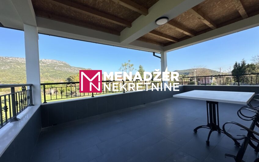 KUĆA LUX NAMJEŠTENA 220 m² – PRIČELjE