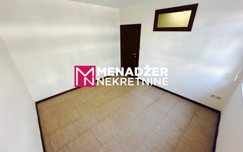 POSLOVNO – KANCELARIJSKI PROSTOR 50 m² – PREKO MORAČE