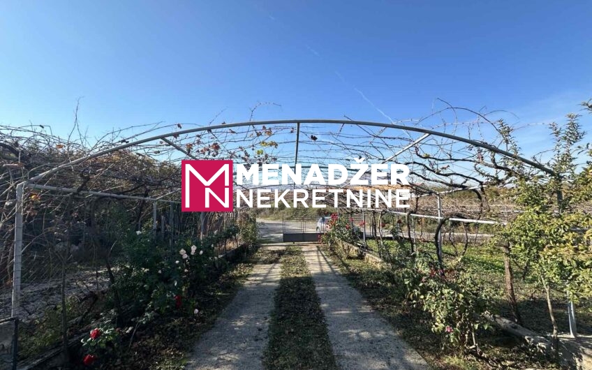 KUĆA 90 m², PLAC 2 587 m² – NOVO SELO