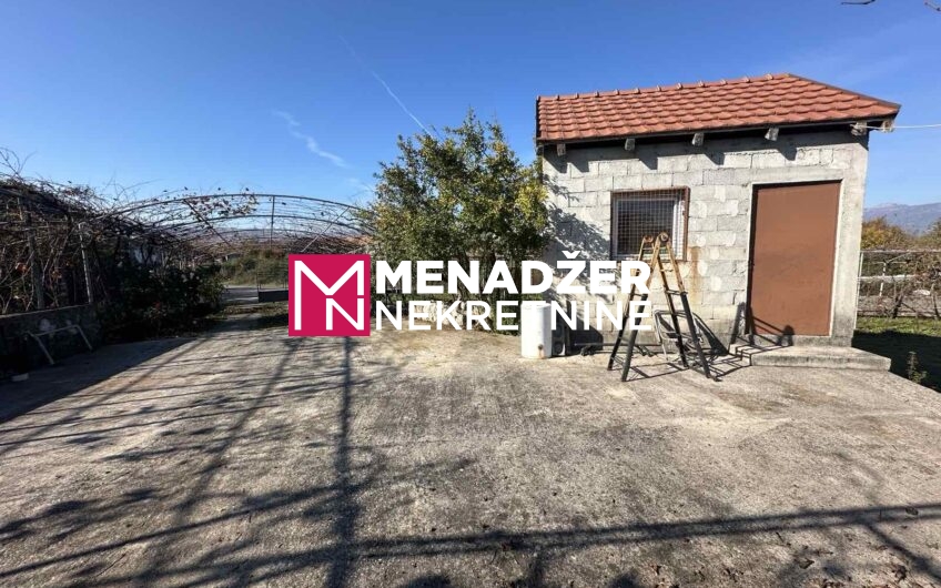 KUĆA 90 m², PLAC 2 587 m² – NOVO SELO