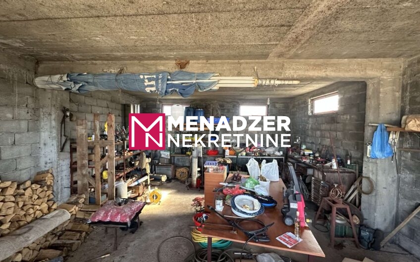 KUĆA 90 m², PLAC 2 587 m² – NOVO SELO