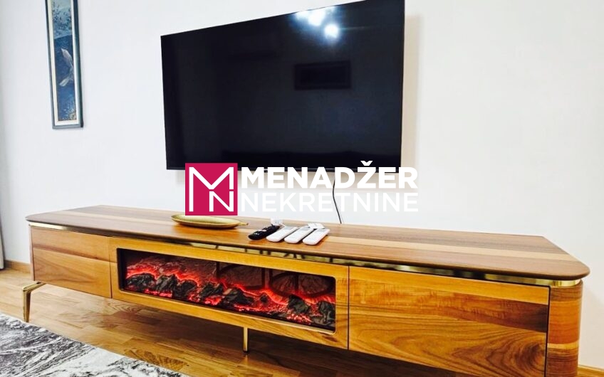 DVOSOBAN STAN 60 m² , GARAŽA – STARA VAROŠ
