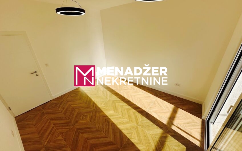 POSLOVNO – KANCELARIJSKI PROSTOR 64 m² – CENTAR