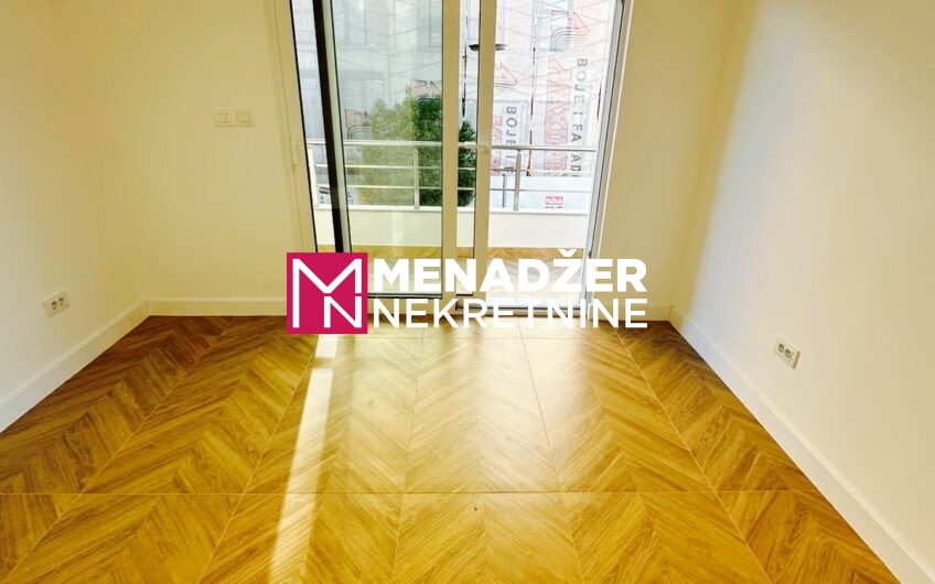 POSLOVNO – KANCELARIJSKI PROSTOR 64 m² – CENTAR