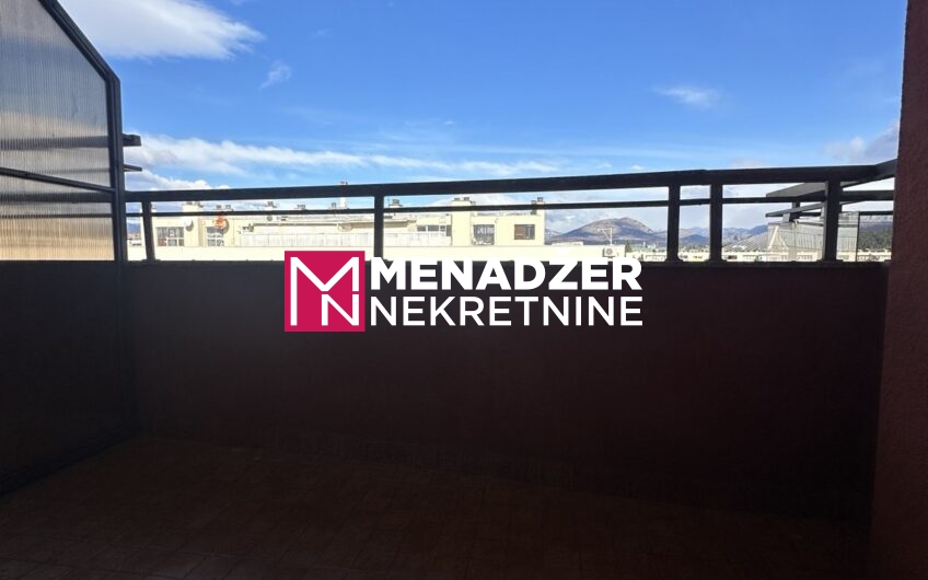 DVOSOBAN NAMJEŠTEN 88 m², GARAŽA – PREKO MORAČE