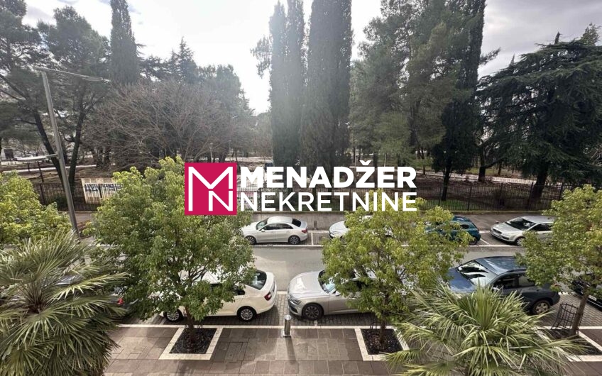 JEDNOSOBAN LUX NAMJEŠTEN STAN 73 m² – CENTAR