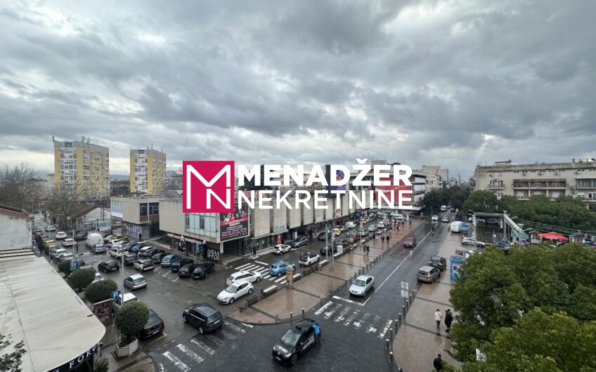 POSLOVNI PROSTOR 66 m² – CENTAR