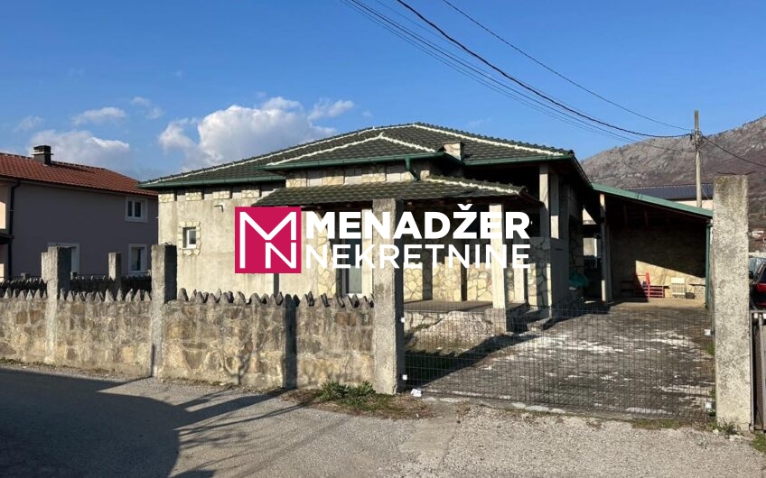 KUĆA 170 m2, PLAC 380 m2 – MURTOVINA