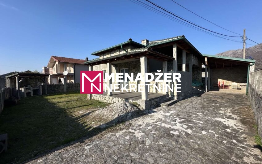 KUĆA 170 m2, PLAC 380 m2 – MURTOVINA