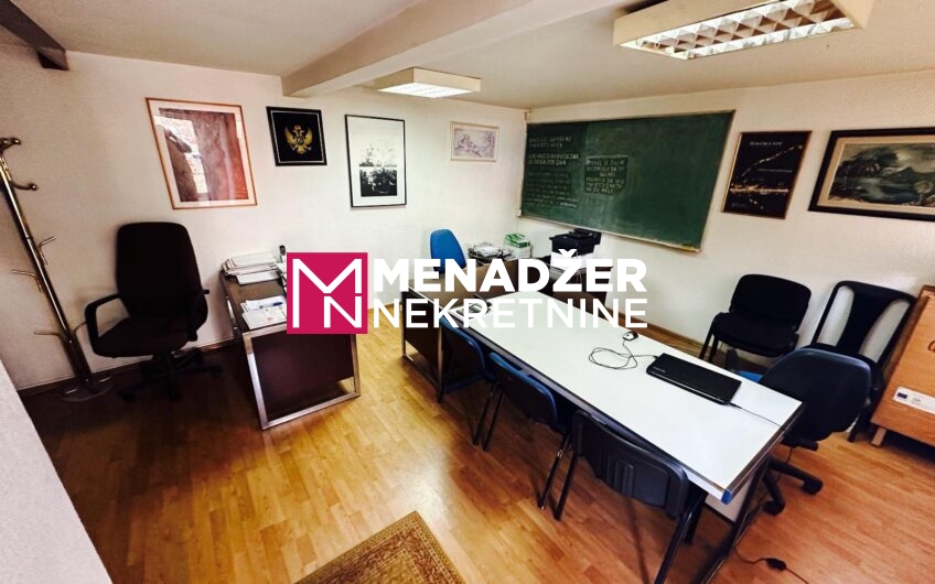 POSLOVNO – KANCELARIJSKI PROSTOR 35 m2 – PREKO MORAČE