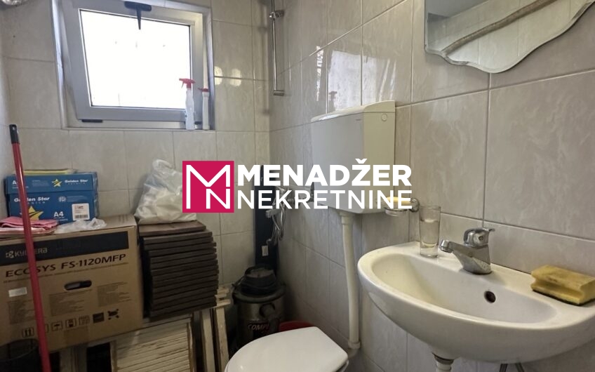 POSLOVNO – KANCELARIJSKI PROSTOR 35 m2 – PREKO MORAČE