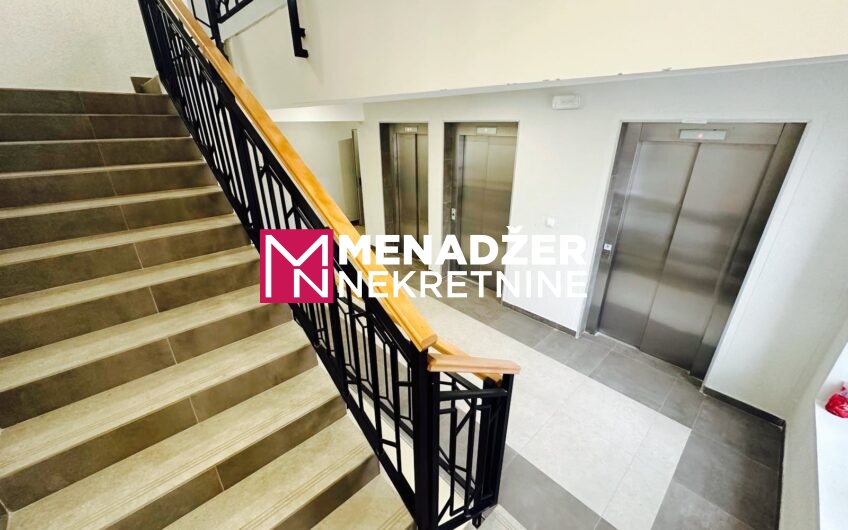 DVOSOBAN PRAZAN STAN 70 m2, GARAŽA ‘ CENTRAL POINT
