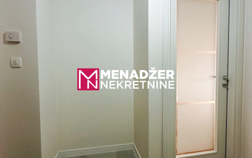 DVOSOBAN PRAZAN STAN 70 m2, GARAŽA ‘ CENTRAL POINT