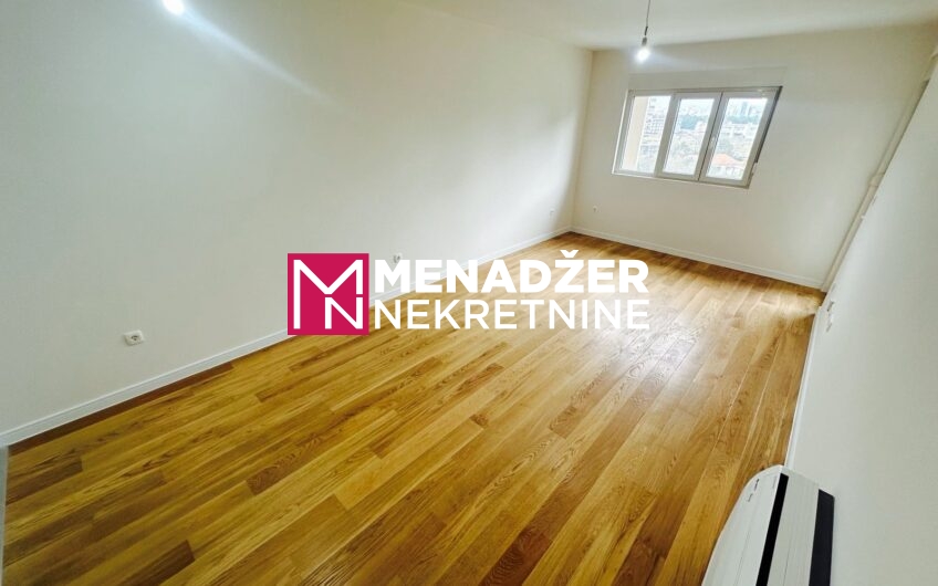 DVOSOBAN PRAZAN STAN 70 m2, GARAŽA ‘ CENTRAL POINT