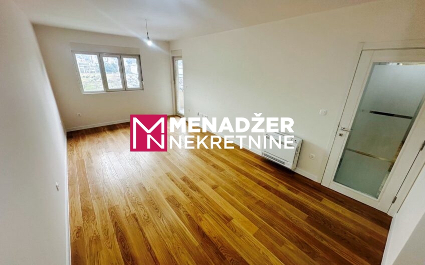 DVOSOBAN PRAZAN STAN 70 m2, GARAŽA ‘ CENTRAL POINT