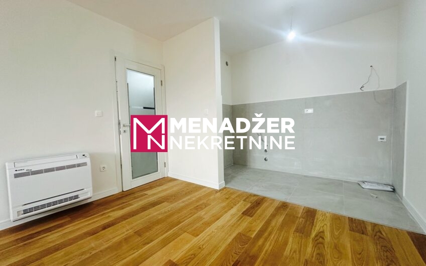 DVOSOBAN PRAZAN STAN 70 m2, GARAŽA ‘ CENTRAL POINT