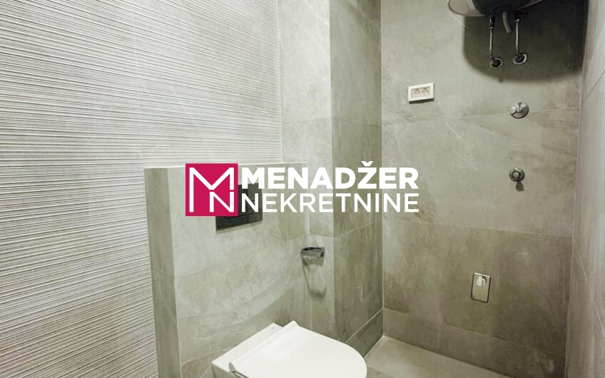 DVOSOBAN PRAZAN STAN 70 m2, GARAŽA ‘ CENTRAL POINT