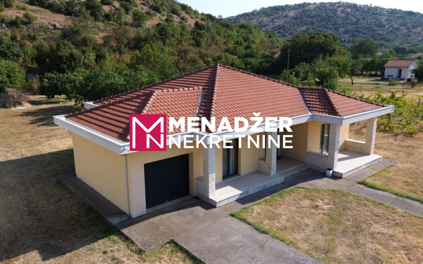 KUĆA 200 m2, PLAC 2 600 m2 – ROGAMI
