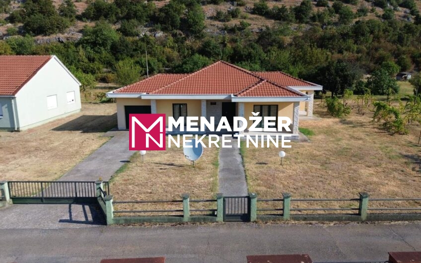 KUĆA 200 m2, PLAC 2 600 m2 – ROGAMI