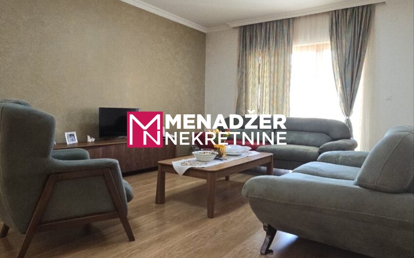 KUĆA 200 m2, PLAC 2 600 m2 – ROGAMI