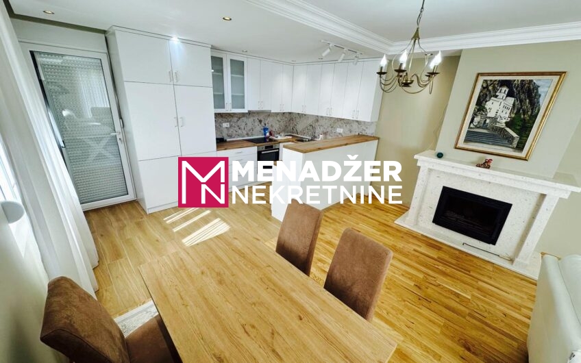KUĆA NAMJEŠTENA 135 m2 – MURTOVINA
