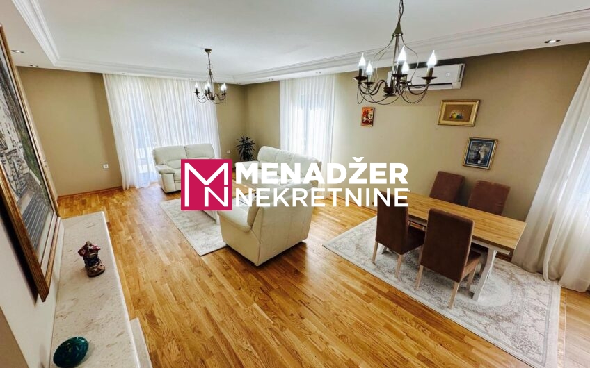 KUĆA NAMJEŠTENA 135 m2 – MURTOVINA