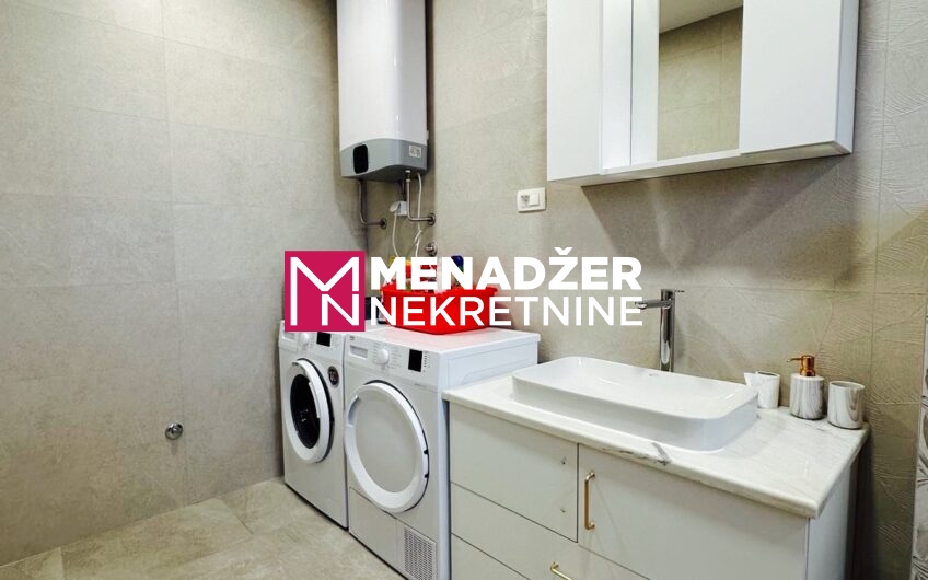 KUĆA NAMJEŠTENA 135 m2 – MURTOVINA