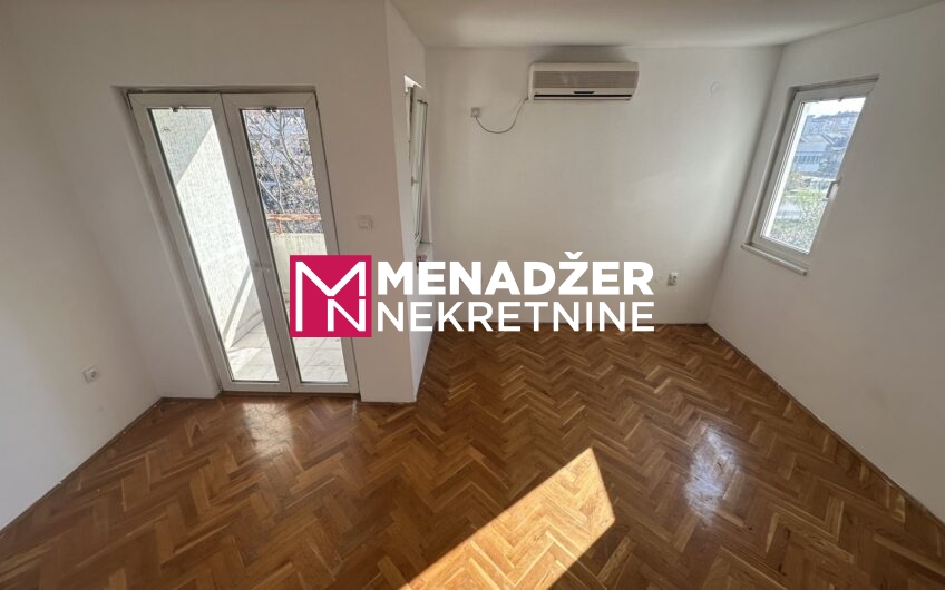 DVOSOBAN PRAZAN STAN 65 m2 – STARI AERODROM