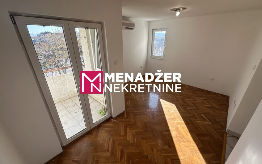DVOSOBAN PRAZAN STAN 65 m2 – STARI AERODROM