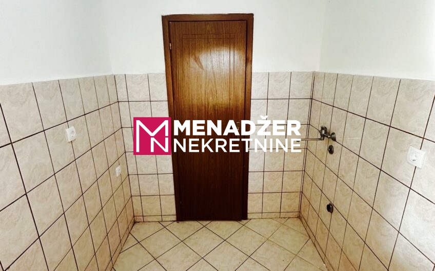DVOSOBAN PRAZAN STAN 65 m2 – STARI AERODROM