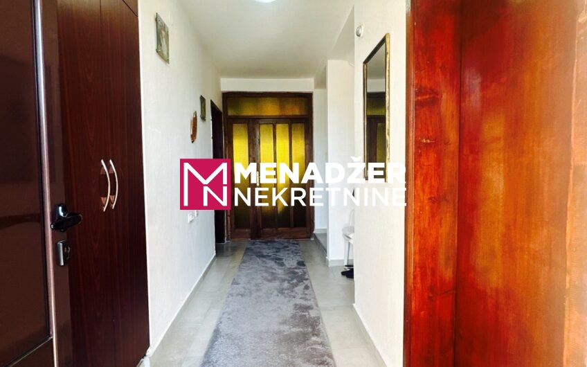 KUĆA 250 m2 , PLAC 480 m2 – STARI AERODROM