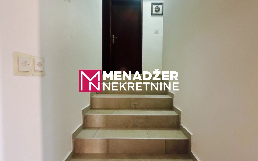 KUĆA 250 m2 , PLAC 480 m2 – STARI AERODROM