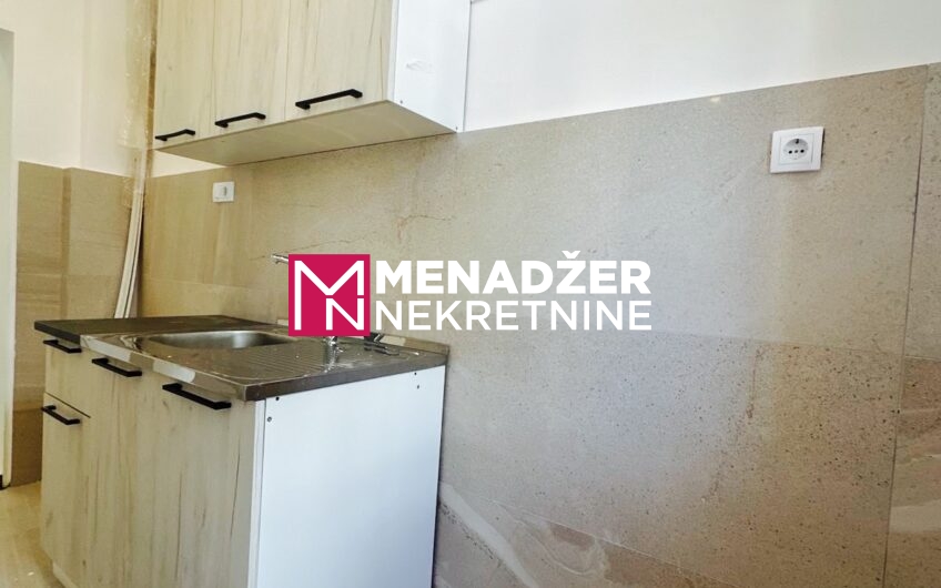 POSLOVNO – KANCELARIJSKI PROSTOR 61 m2 – CENTAR