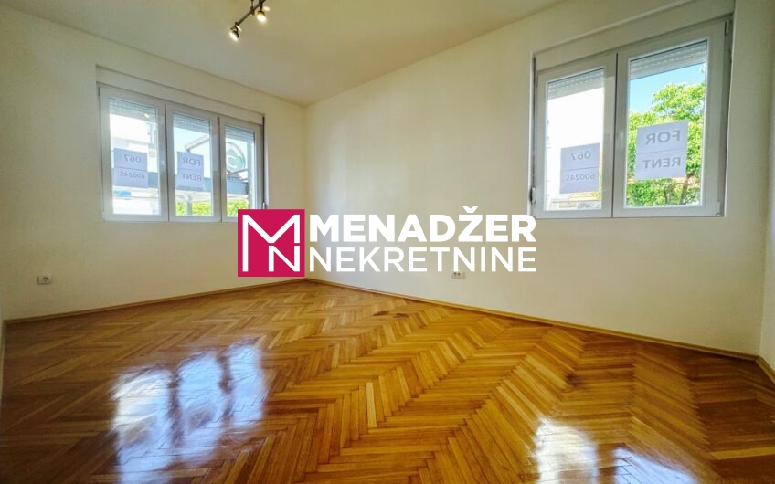 POSLOVNO – KANCELARIJSKI PROSTOR 61 m2 – CENTAR