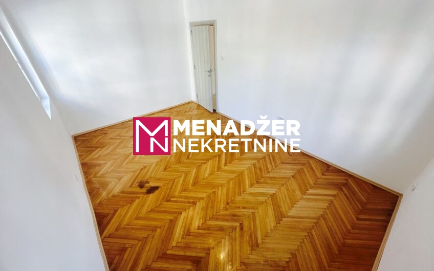 POSLOVNO – KANCELARIJSKI PROSTOR 61 m2 – CENTAR