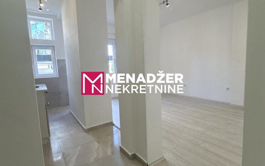 POSLOVNO – KANCELARIJSKI PROSTOR 61 m2 – CENTAR