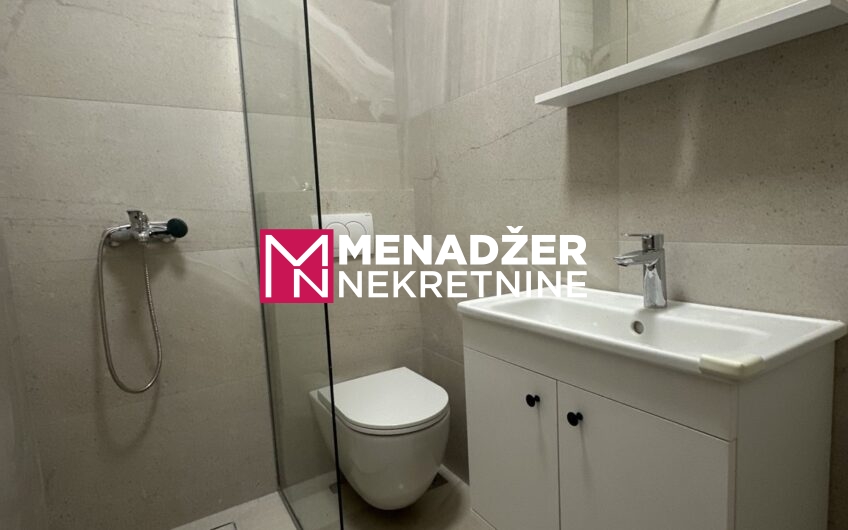 POSLOVNO – KANCELARIJSKI PROSTOR 61 m2 – CENTAR