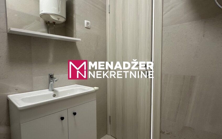 POSLOVNO – KANCELARIJSKI PROSTOR 61 m2 – CENTAR