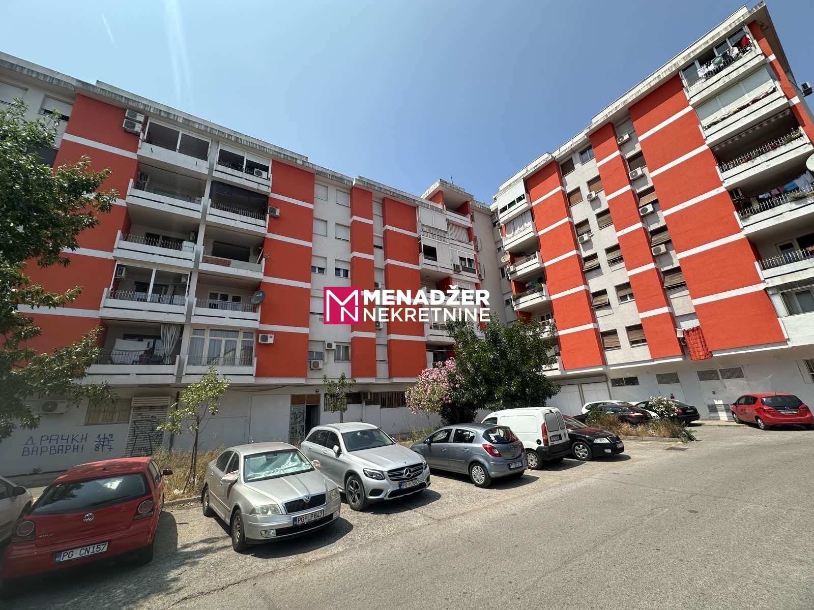 TROSOBAN NAMJEŠTEN STAN 90 m2 - CENTAR