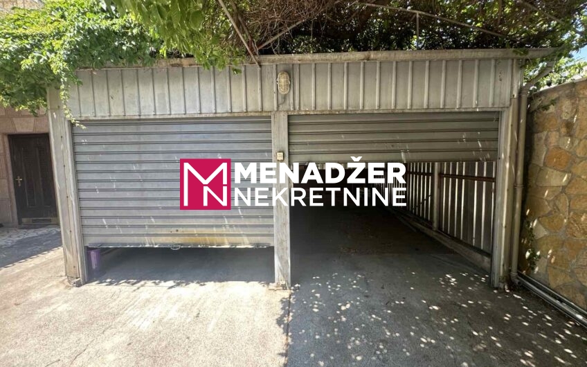 KUĆA NAMJEŠTENA 250 m2, PLAC 500 m2 – PREKO MORAČE