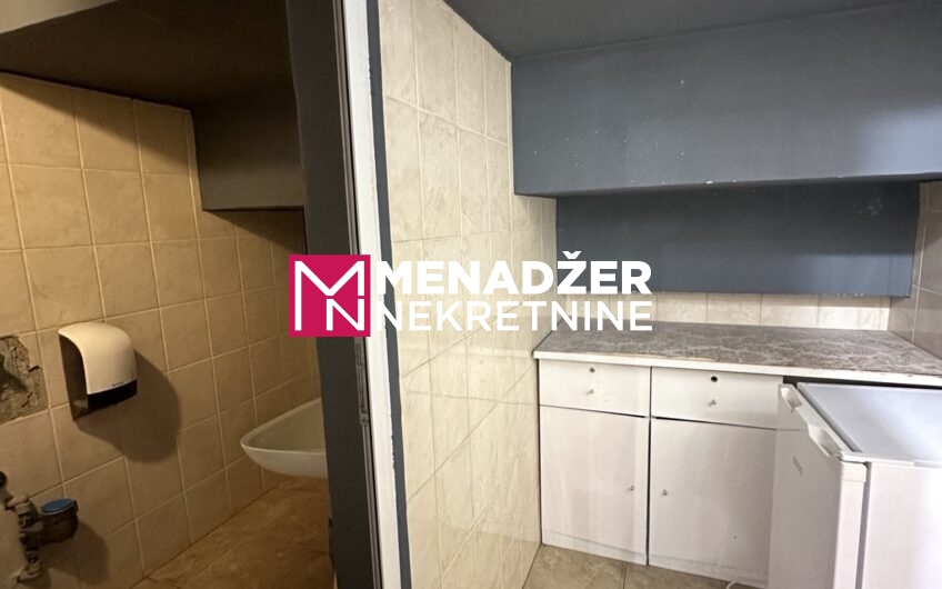 POSLOVNI PROSTOR 37 m2 – CENTAR