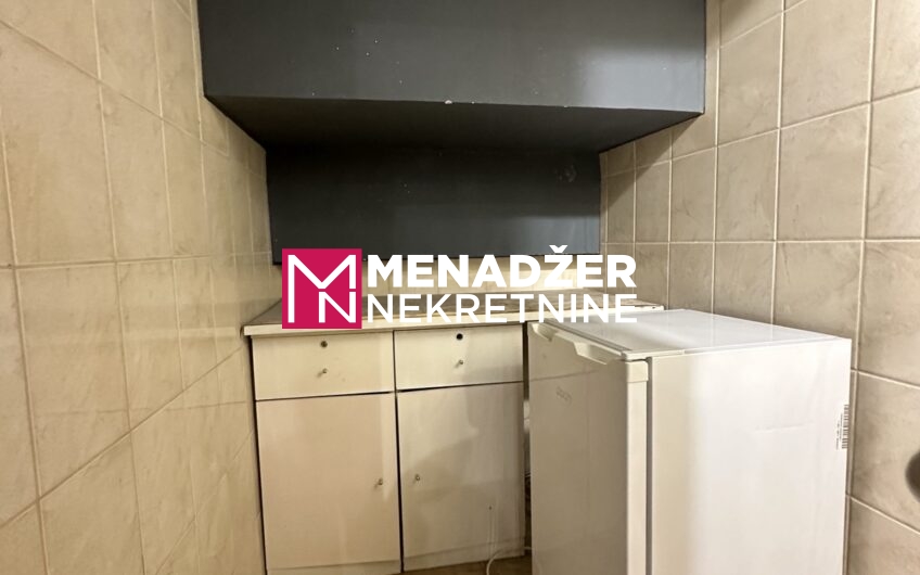 POSLOVNI PROSTOR 37 m2 – CENTAR