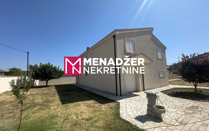 KUĆA 230 m2, PLAC 1 400 m2 – ZAGORIČ