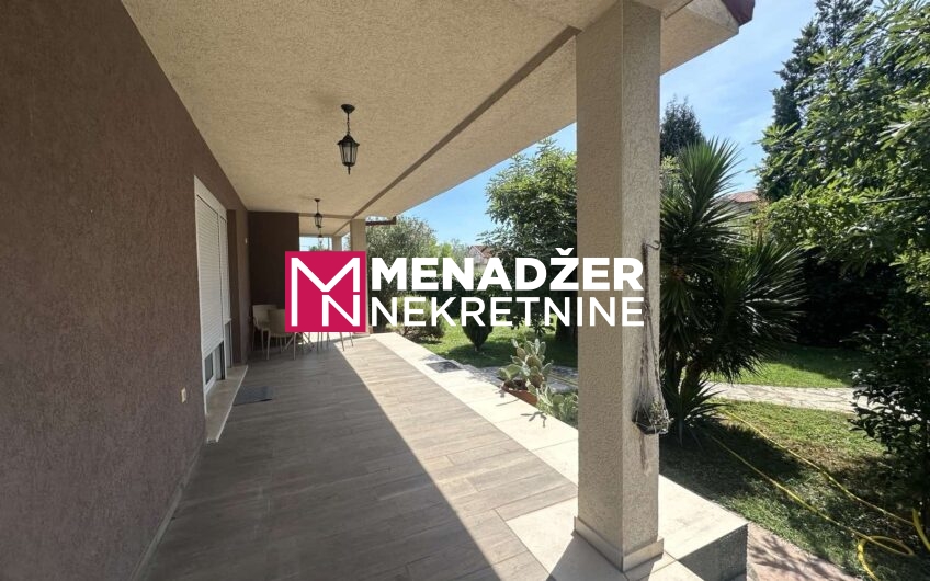 KUĆA NAMJEŠTENA 200 m2, PLAC 400 m2 – TOLOŠI