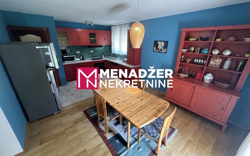 KUĆA NAMJEŠTENA 200 m2, PLAC 400 m2 – TOLOŠI