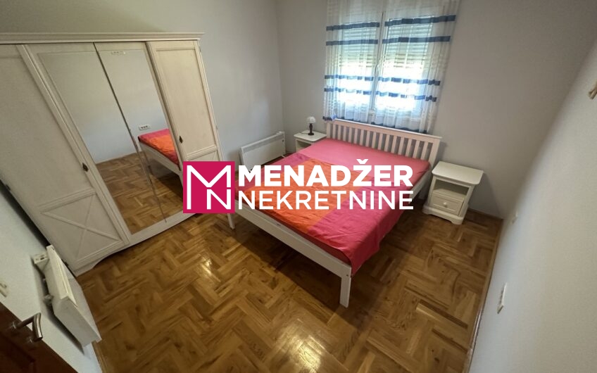 KUĆA NAMJEŠTENA 200 m2, PLAC 400 m2 – TOLOŠI