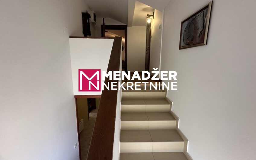 KUĆA NAMJEŠTENA 200 m2, PLAC 400 m2 – TOLOŠI