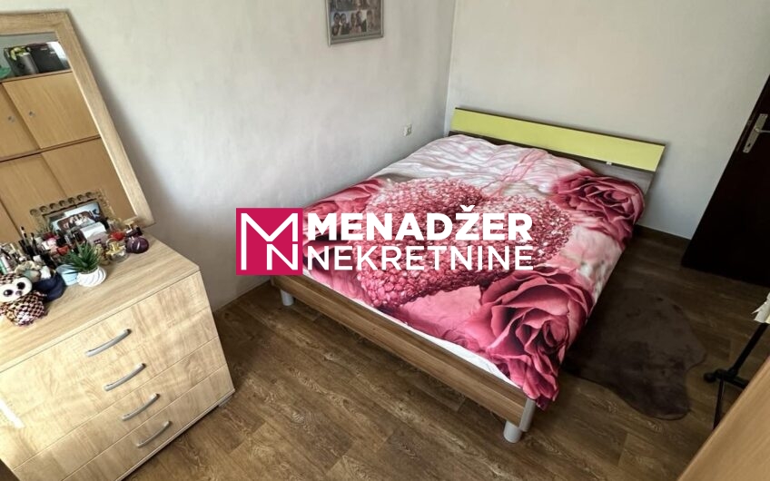 KUĆA 105 m2, PLAC 512 m2 – FARMACI